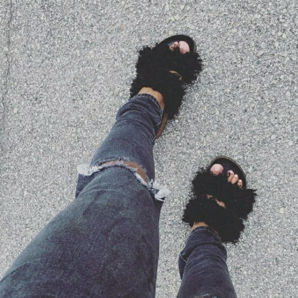 Universal Thread faux fur slides